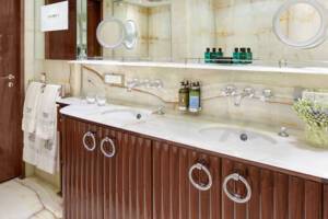 Grand Suite Bathroom, S.S. Joie de Vivre, Uniworld
