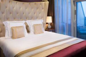 Reflection Suite on Celebrity Reflection