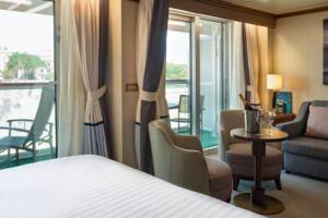 Suite Living Area, Azura, P&O Cruises