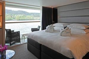 Junior Balcony Suite, Scenic Azure, Scenic - Configuration may vary, image based on Scenic Diamond