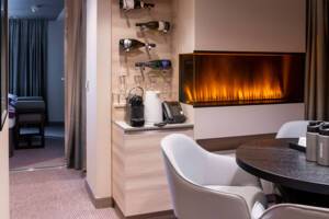 Expedition Suite (MB), MS Roald Amunden, HX Expeditions