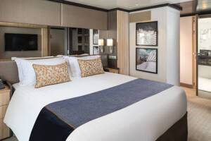 Suite Bedroom (B5), Iona