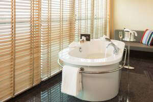 Wintergarden Suite, Solarium, Seabourn Sojourn