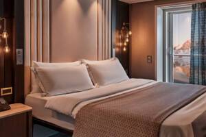 Grand Suite bedroom, Silver Endeavour