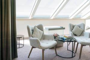 Expedition Corner Suite MF Seating, HX Expedition