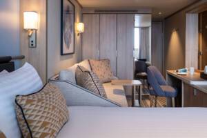 Deluxe Balcony Cabin, Arvia