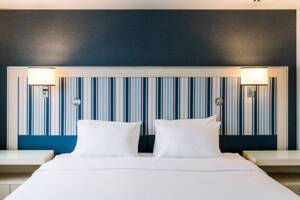 Darwin Suite (DS) Bedroom, MS Santa Cruz II, HX