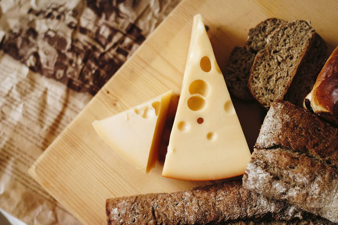 Jarlsberg with Rye bread