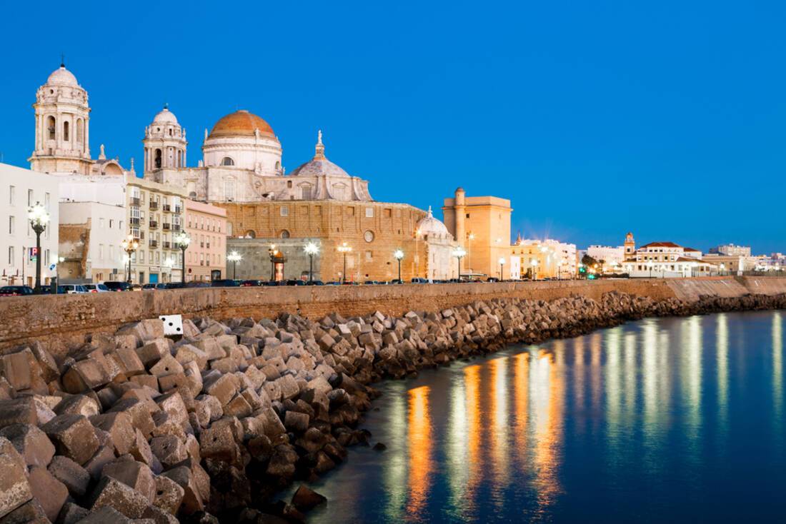 Cadiz at night
