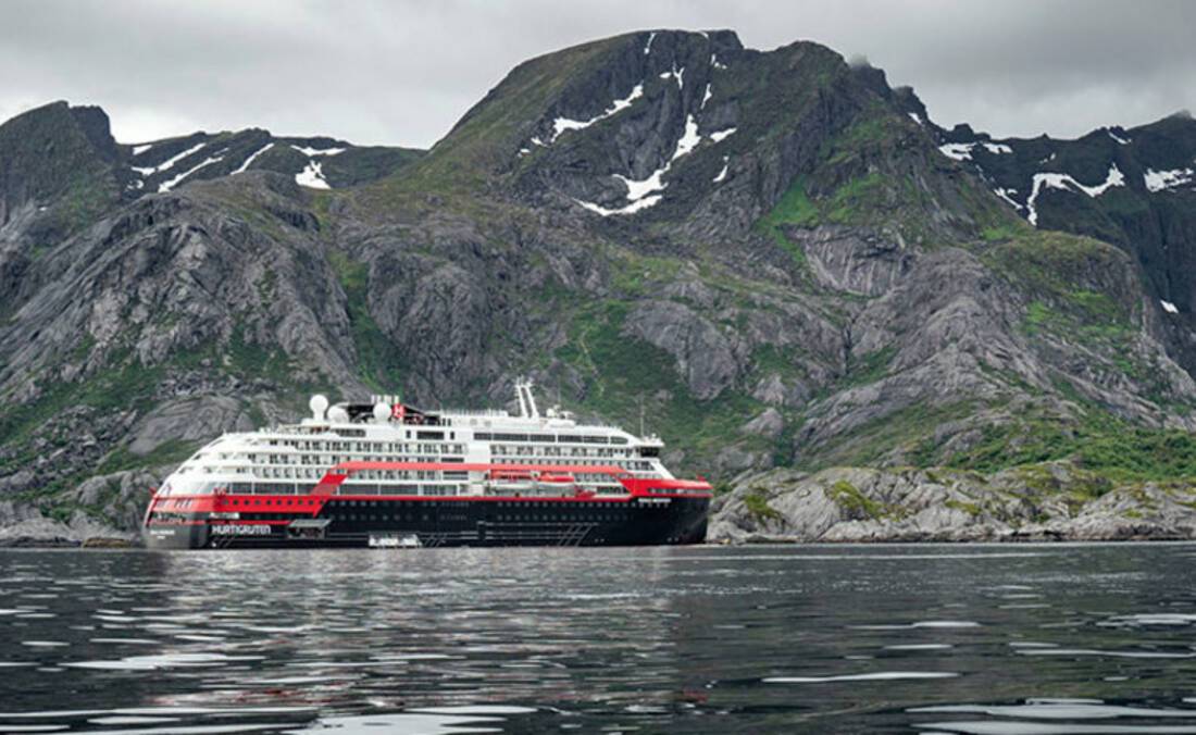 MS Roald Amundsen, Hurtigruten