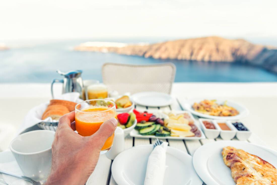 Eating a healthy breakfast on a cruise