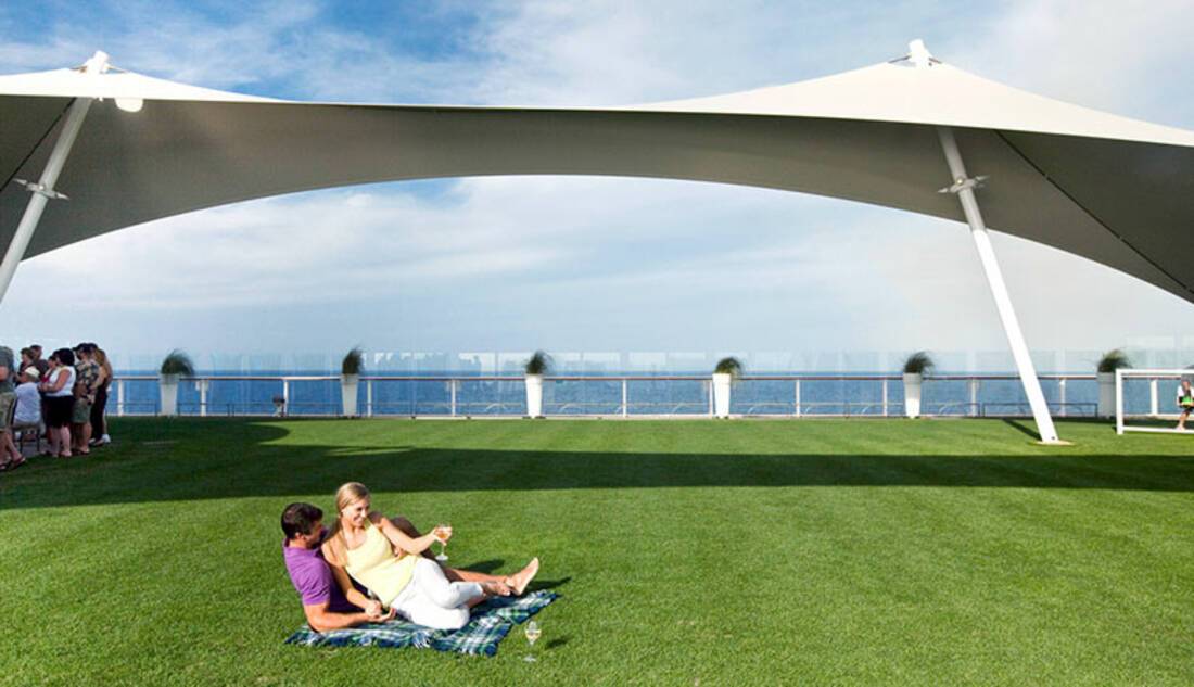 The Hideaway, Celebrity Silhouette