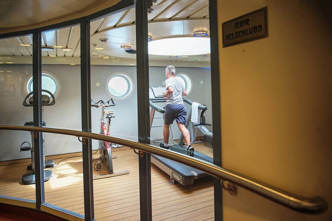 Hurtigruten - Working out on cruise ship