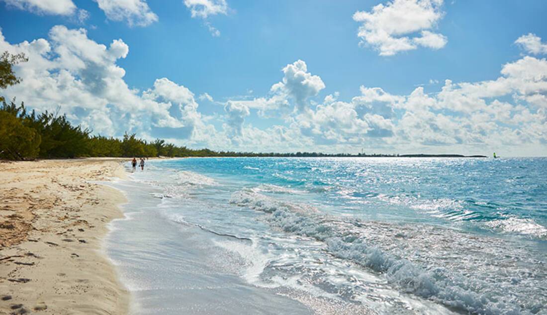 Half Moon Cay, Holland America Line