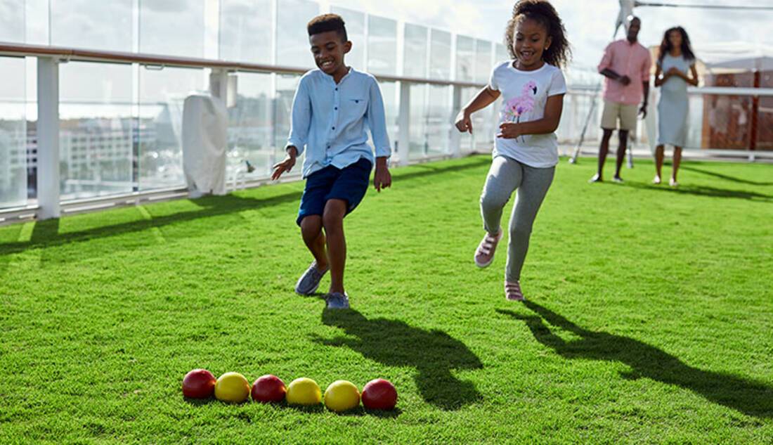 The Lawn, Celebrity Silhouette