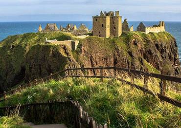 Dunnottar Castle in Aberdeen