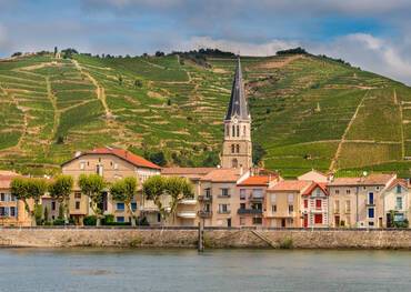 A panoramic view of Tournon