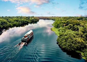 Aria Amazon sailing the Amazon River