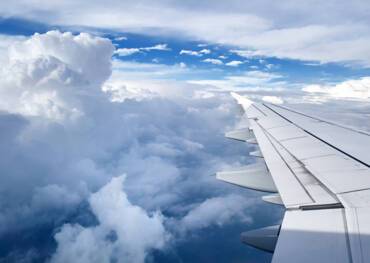 Fly overnight from Sydney, Australia to London