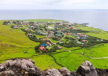 Tristan Da Cunha, Saint Helena