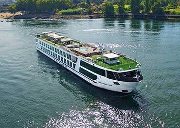 Emerald Radiance, Emerald Cruises