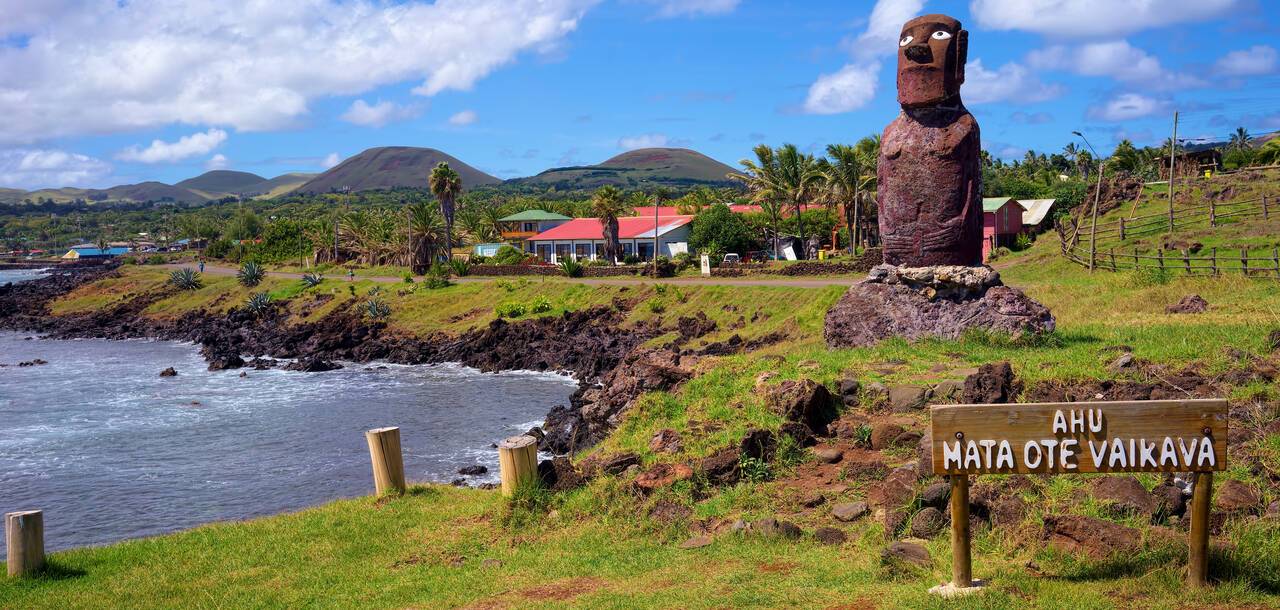 Easter Island Cruises 2024/25 Cruises to Easter Island ROL Cruise