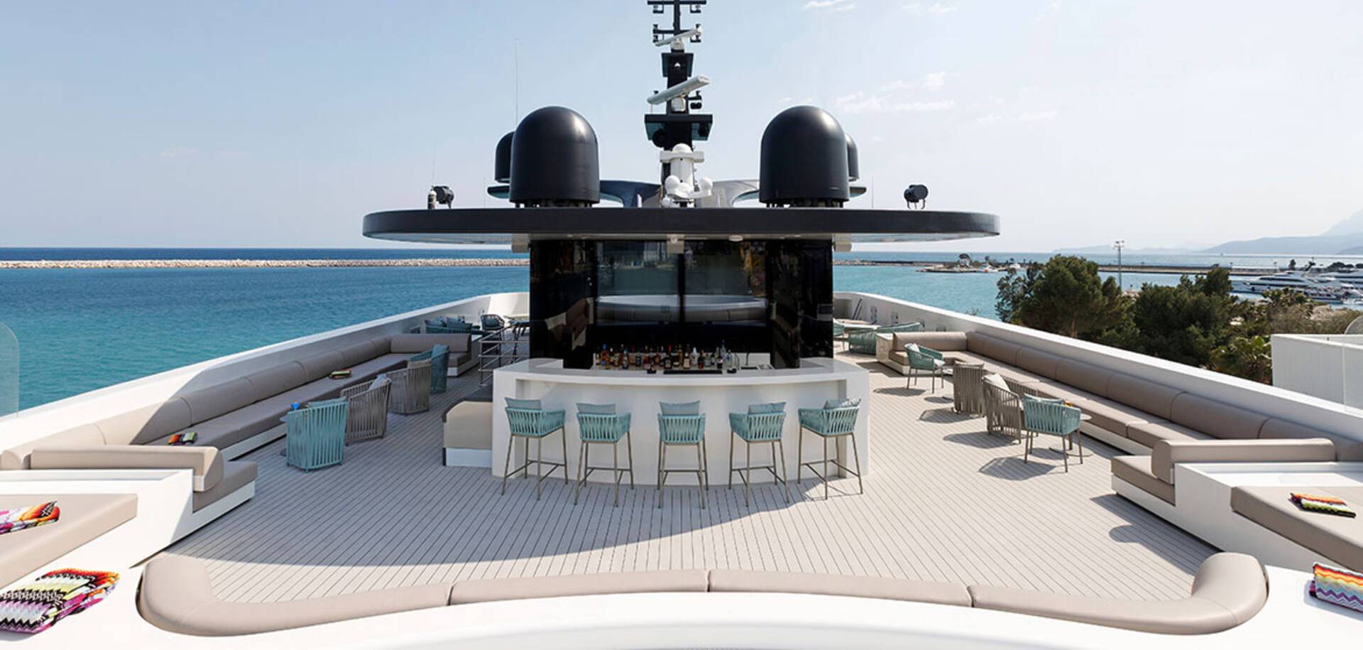 Sky Bar on Emerald Azzurra