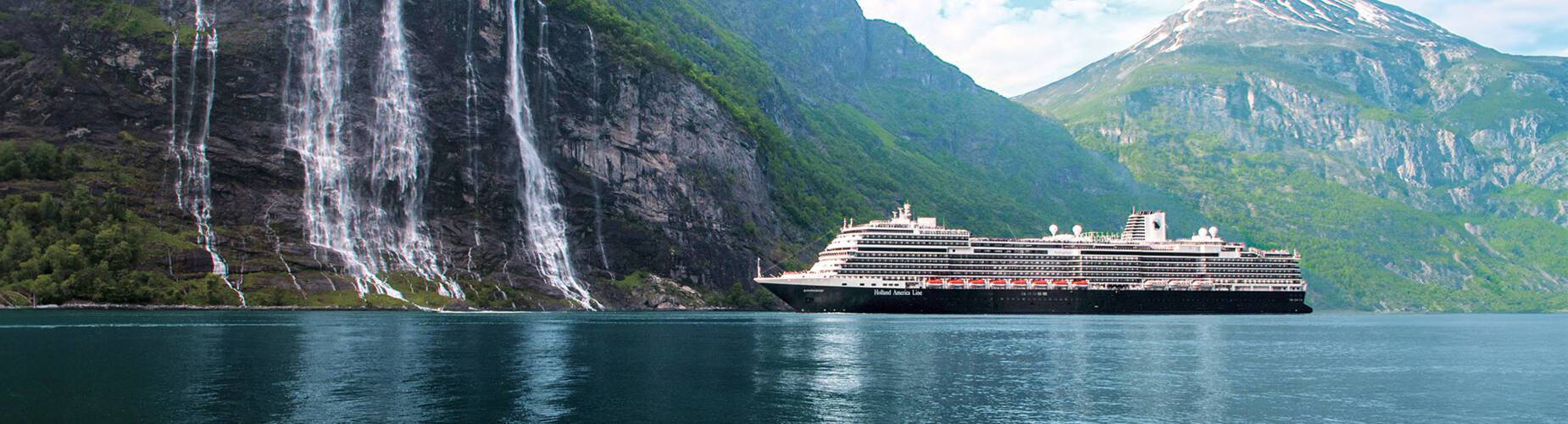 Koningsdam in Geirangerfjord