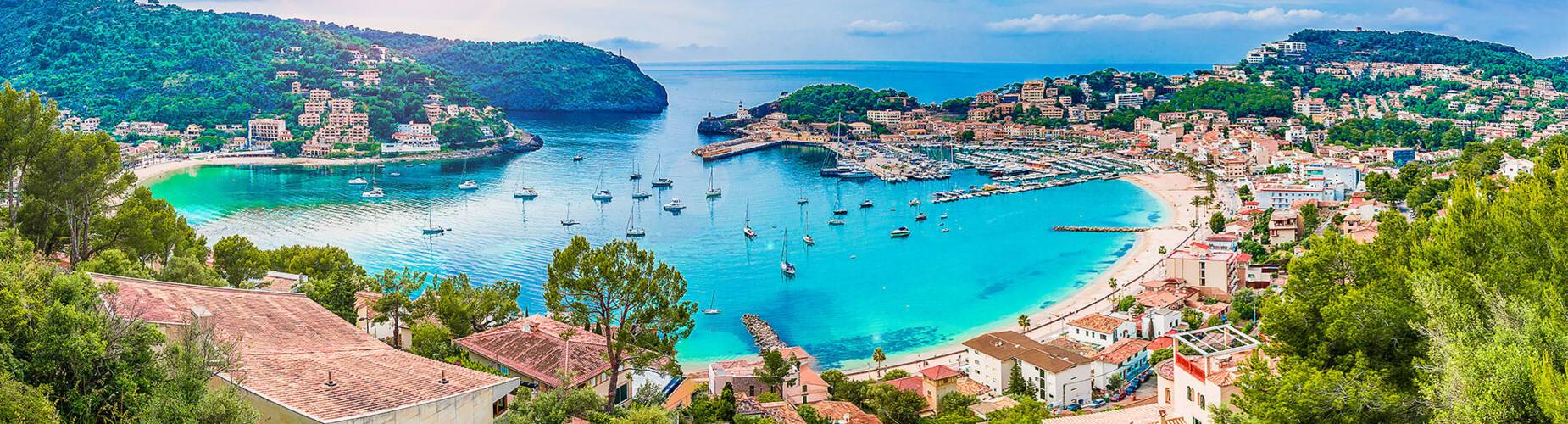 A panoramic view of Porte de Soller in Palma