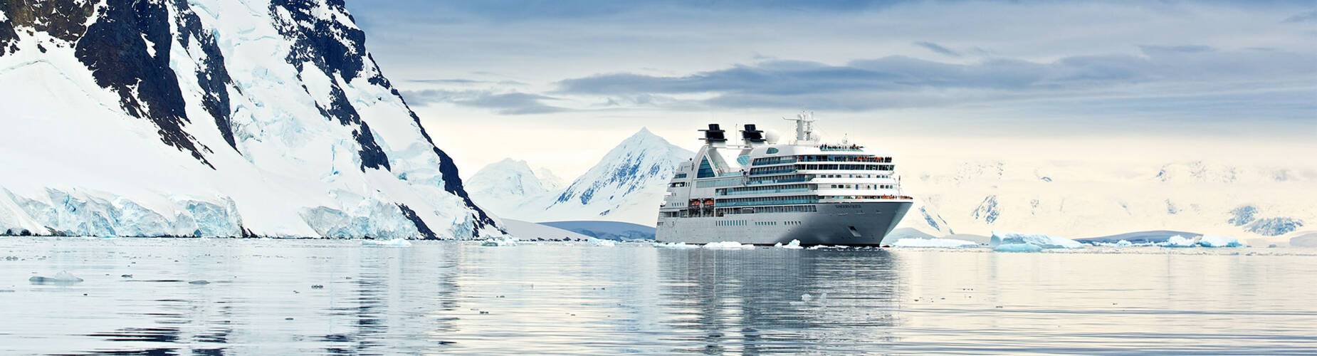 Seabourn Quest at sea