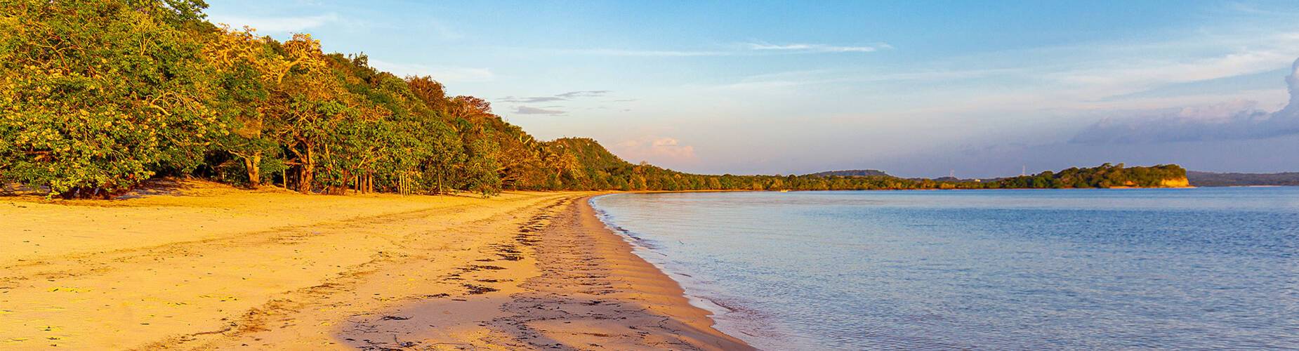A panoramic view of a beach in Alter do Chao