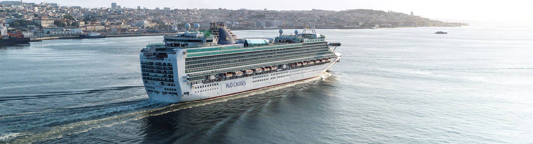 Ventura sailing past Lisbon