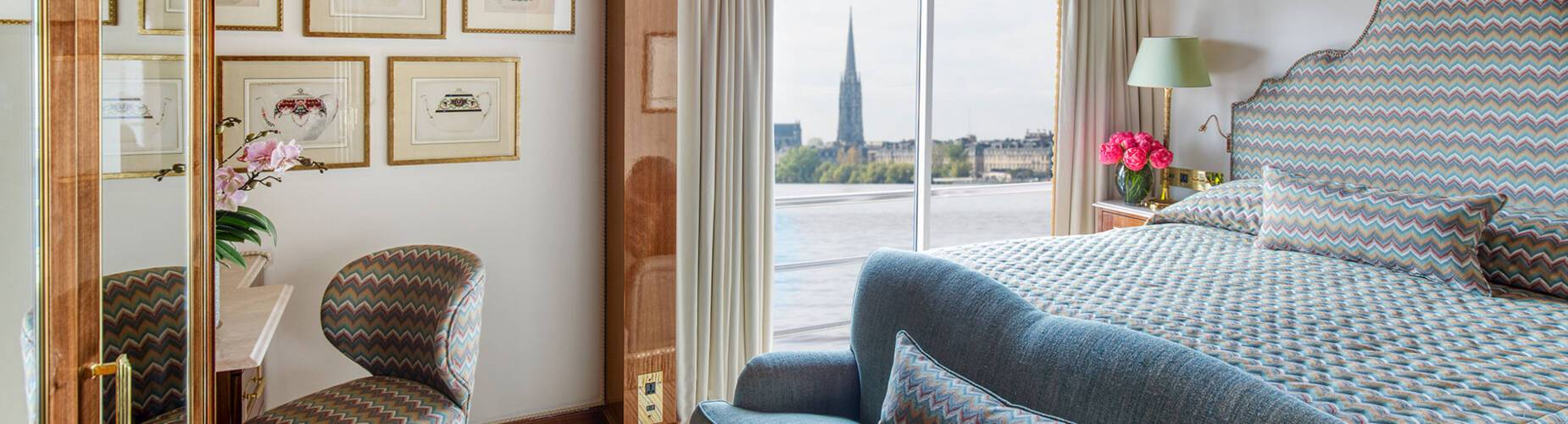 S.S Bon Voyage suite