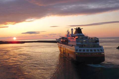 Embark the ship