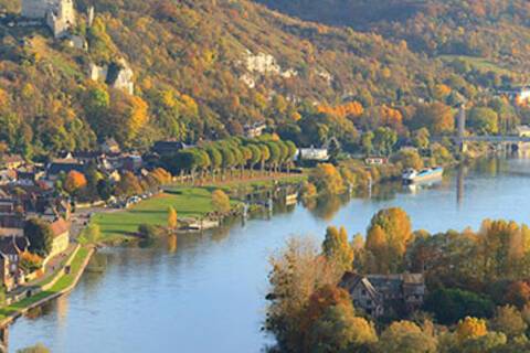 A panoramic view of Les Andelys from the Seine River