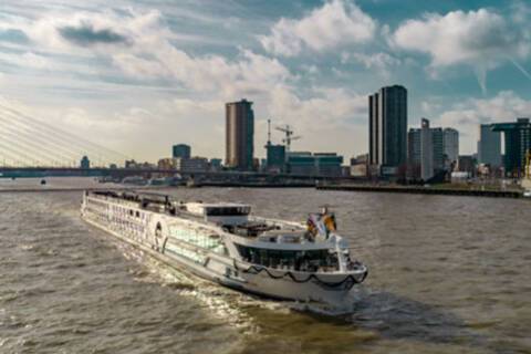 MS Geoffrey Chaucer, Riviera Travel